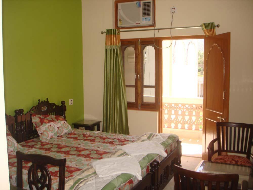 Pushkar Lake Palace Bagian luar foto