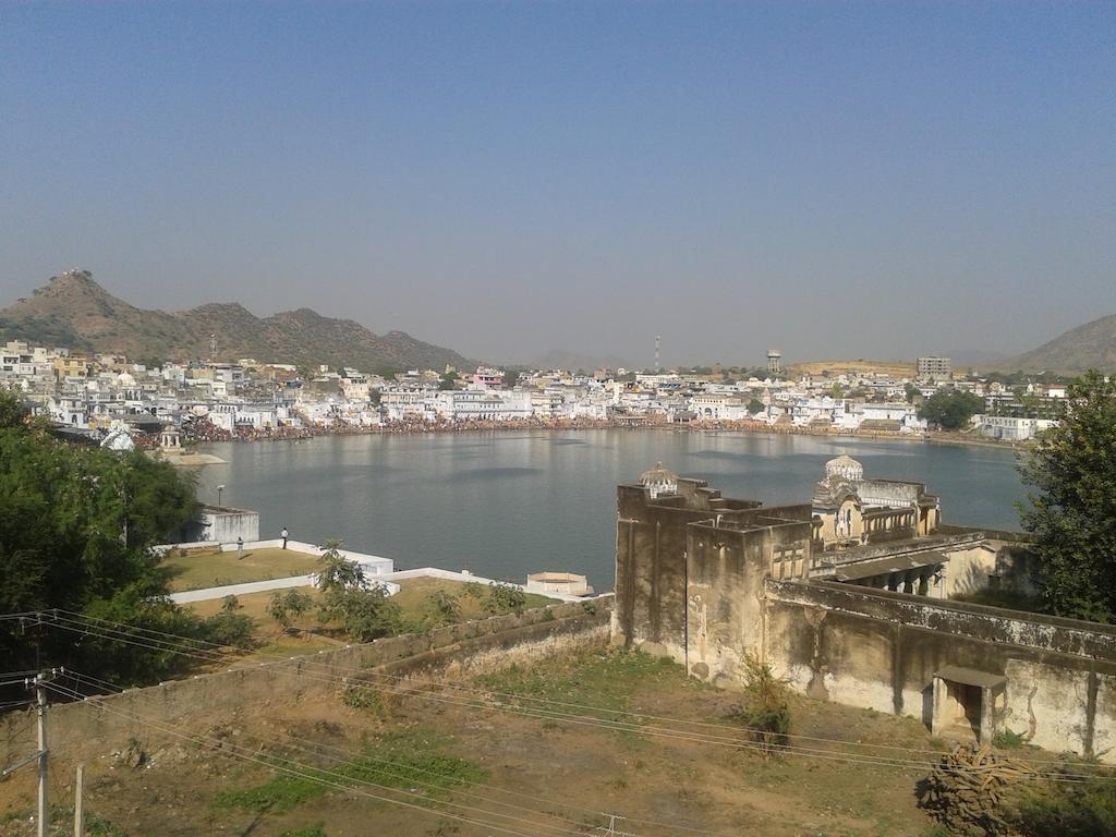 Pushkar Lake Palace Bagian luar foto