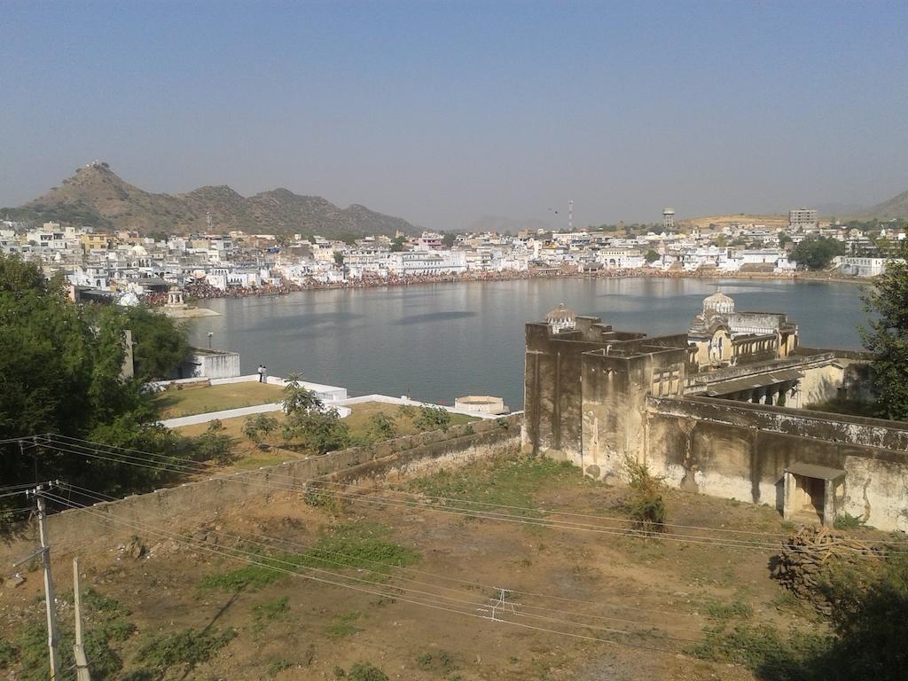 Pushkar Lake Palace Bagian luar foto